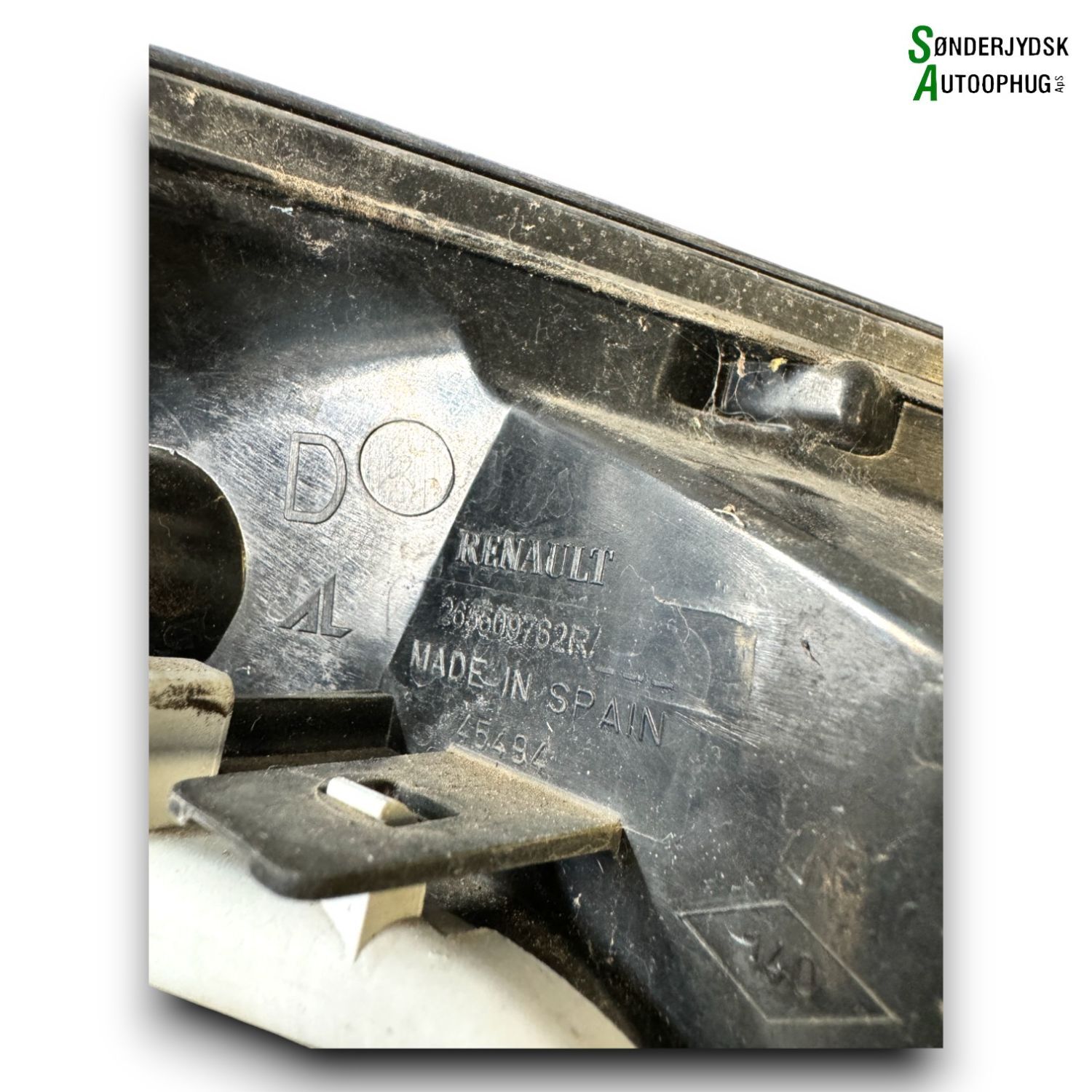 Renault Captur 1 Baglygte Med OEM Nr. 265509762R Fra Renault Ophugger