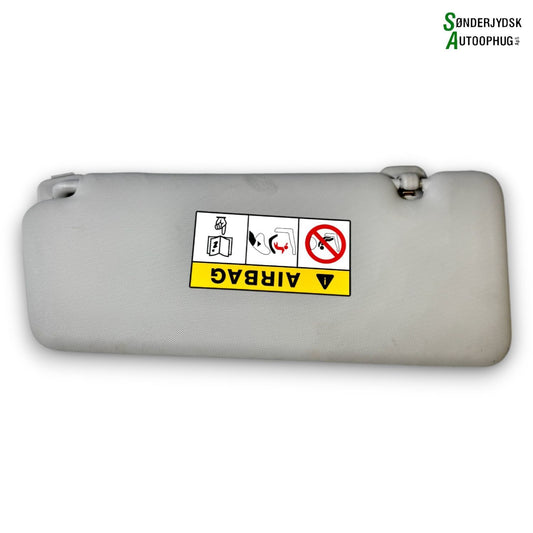 Renault Captur 1 Solskærm Med OEM Nr. 964008139R Fra Renault Ophugger