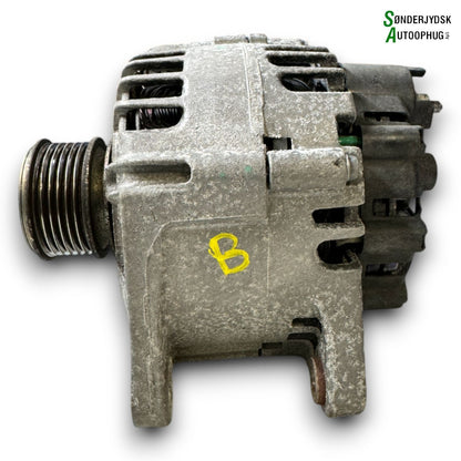 Renault Captur 1 Generator Med OEM Nr. 231003015R Fra Renault Ophugger