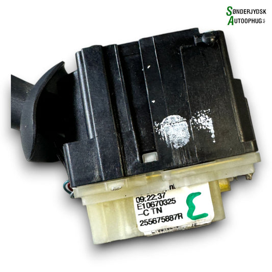 Renault Captur 1 Kontakt Visker Med OEM Nr. 8201168016 Fra Renault Ophugger