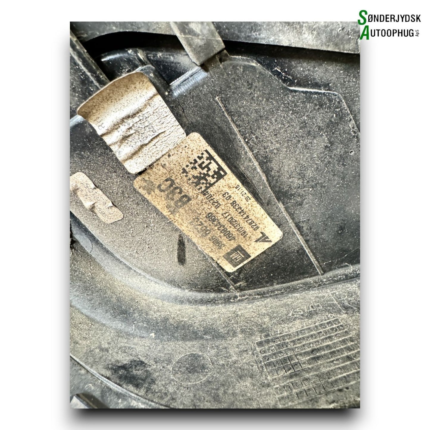 Opel Corsa E Baglygte Med OEM Nr. 39090648 Fra Opel Ophugger