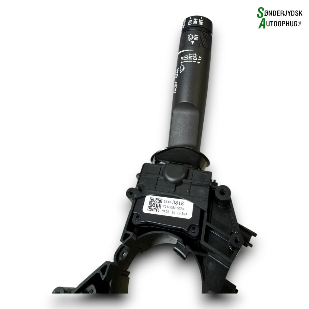 Opel Corsa E Kontakt Combi Med OEM Nr. 70550810926 Fra Opel Ophugger