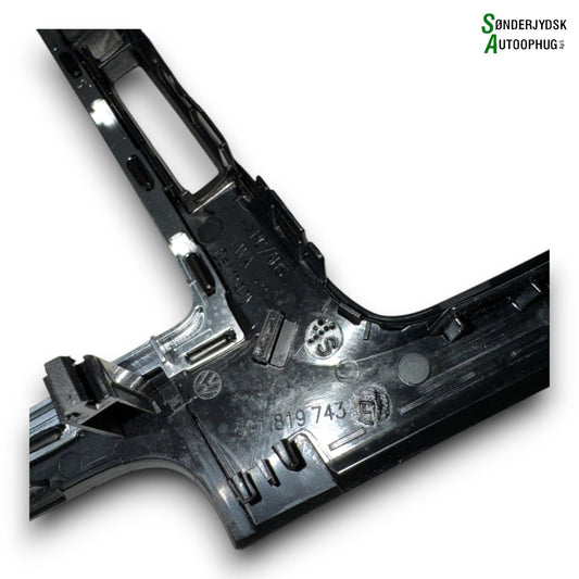 VW Golf 7 AU Radioforplade Med OEM Nr. 5G1819743 Fra VW Ophugger
