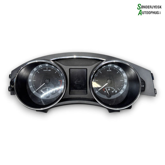 Skoda Superb Speedometer - Instrument Med OEM Nr. 3T1920841M Fra Skoda Ophugger