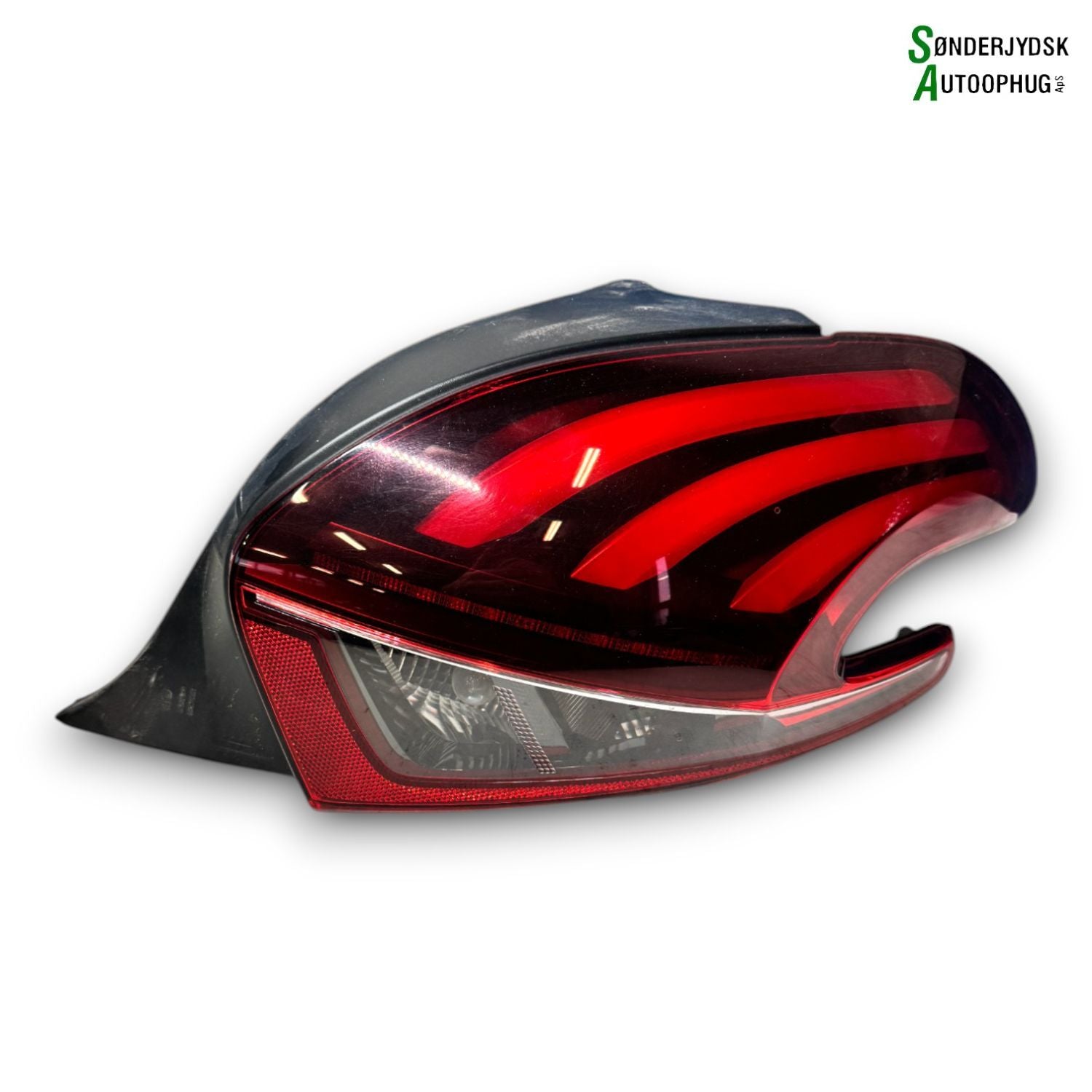 Peugeot 208 Baglygte Med OEM Nr. 9810430580	 Fra Peugeot Ophugger