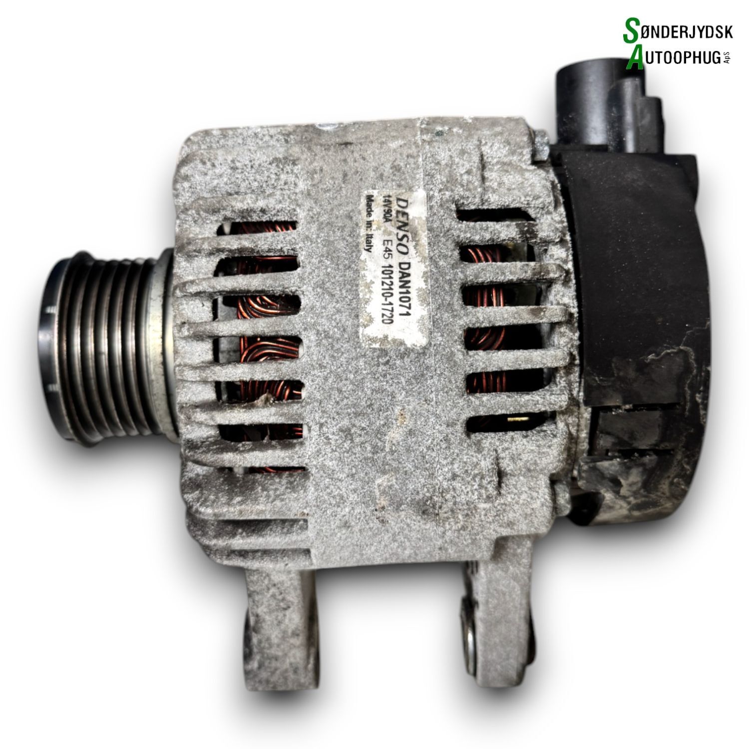 Peugeot 208 Generator Med OEM Nr. 9806007480 Fra Peugeot Ophugger