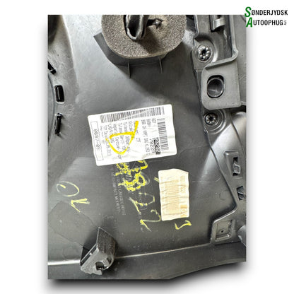 Renault Clio 4 Dørbeklædning Med OEM Nr. 809007922R Fra Renault Ophugger