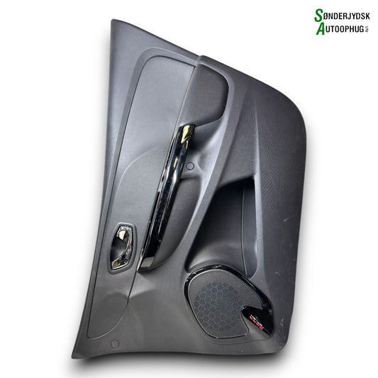 Renault Clio 4 Dørbeklædning Med OEM Nr. 809007922R Fra Renault Ophugger