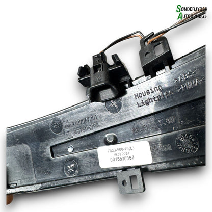 Mercedes-Benz A-W176 Blinklygte For Med OEM Nr. A2129067201 Fra Mercedes-Benz Ophugger