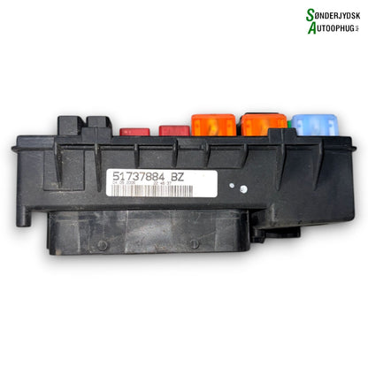 Volvo S40/V40 Sikringsboks Med OEM Nr. 51737884 Fra Volvo Ophugger