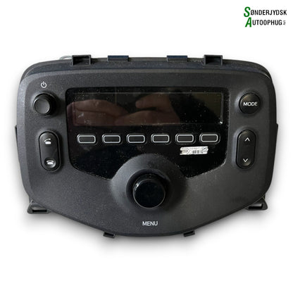 Peugeot 108 Radio M/Cd Med OEM Nr. 861200H050 Fra Peugeot Ophugger
