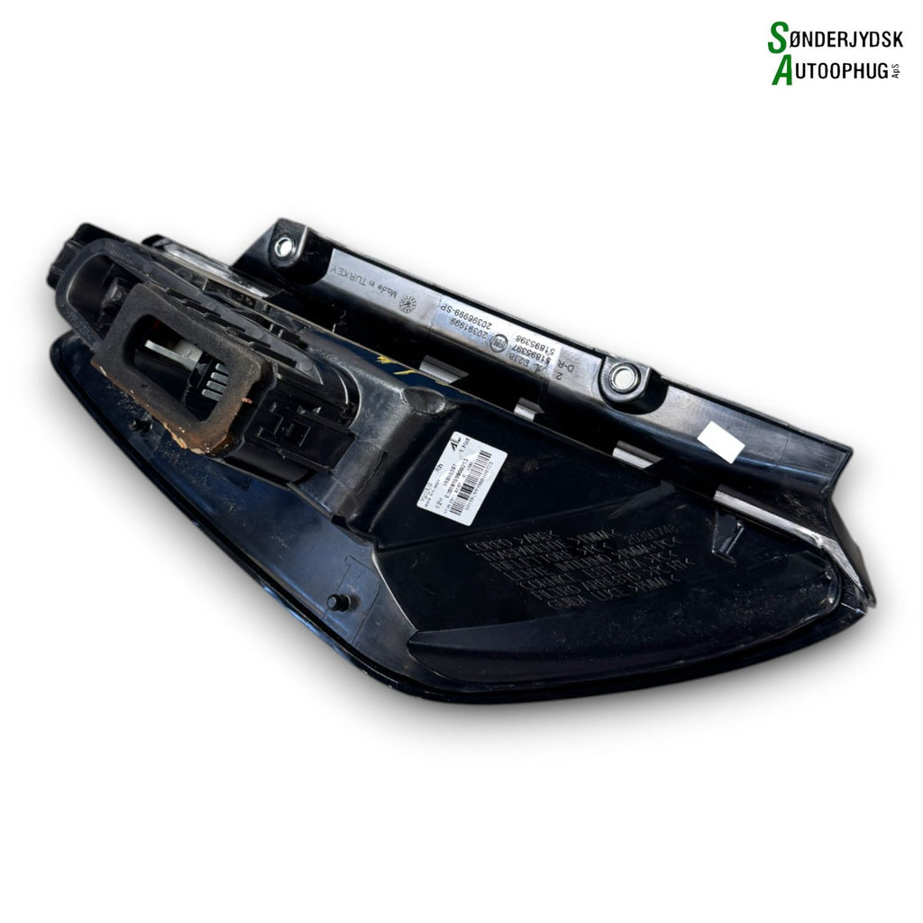 Fiat Punto Evo Baglygte Med OEM Nr. 61895697 Fra Fiat Ophugger