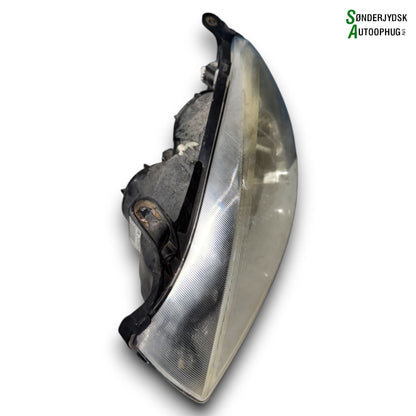 Opel Combo C Forlygte Med OEM Nr. 13195923 Fra Opel Ophugger