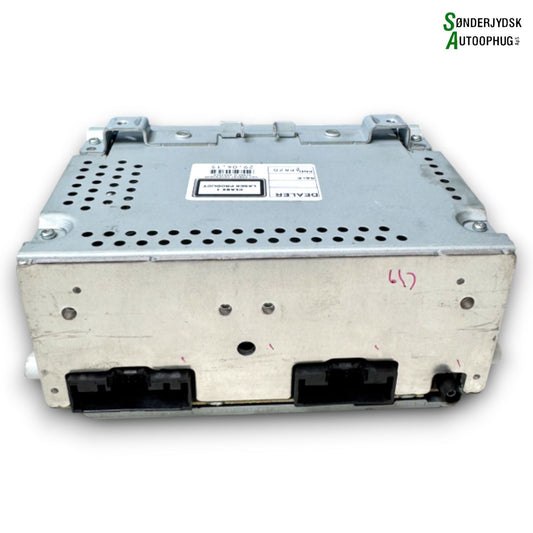 Ford Fiesta 7 Radio Med OEM Nr. 2024533 Fra Ford Ophugger