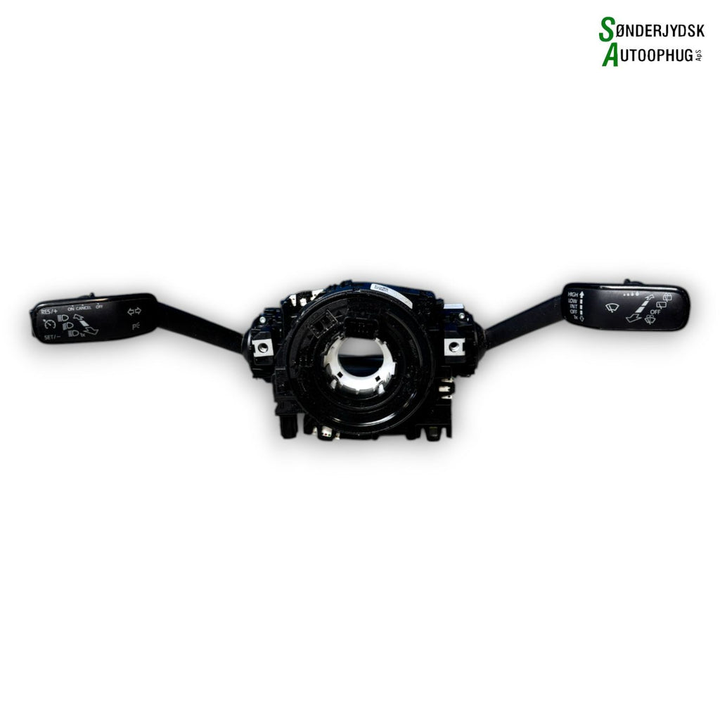 Skoda Octavia Kontakt Combi Med OEM Nr. 6Q0953649F Fra Skoda Ophugger