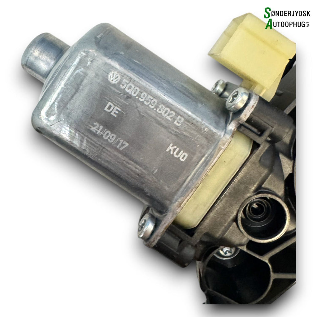 Skoda Octavia Rudemotor - Rudehejs Med OEM Nr. 5E0837462B Fra Skoda Ophugger