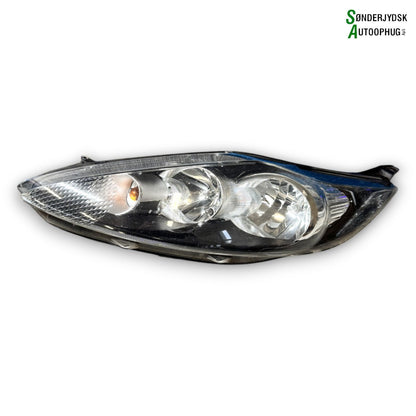 Ford Fiesta 7 Forlygte Med OEM Nr. 8A6113W030AJ	 Fra Ford Ophugger
