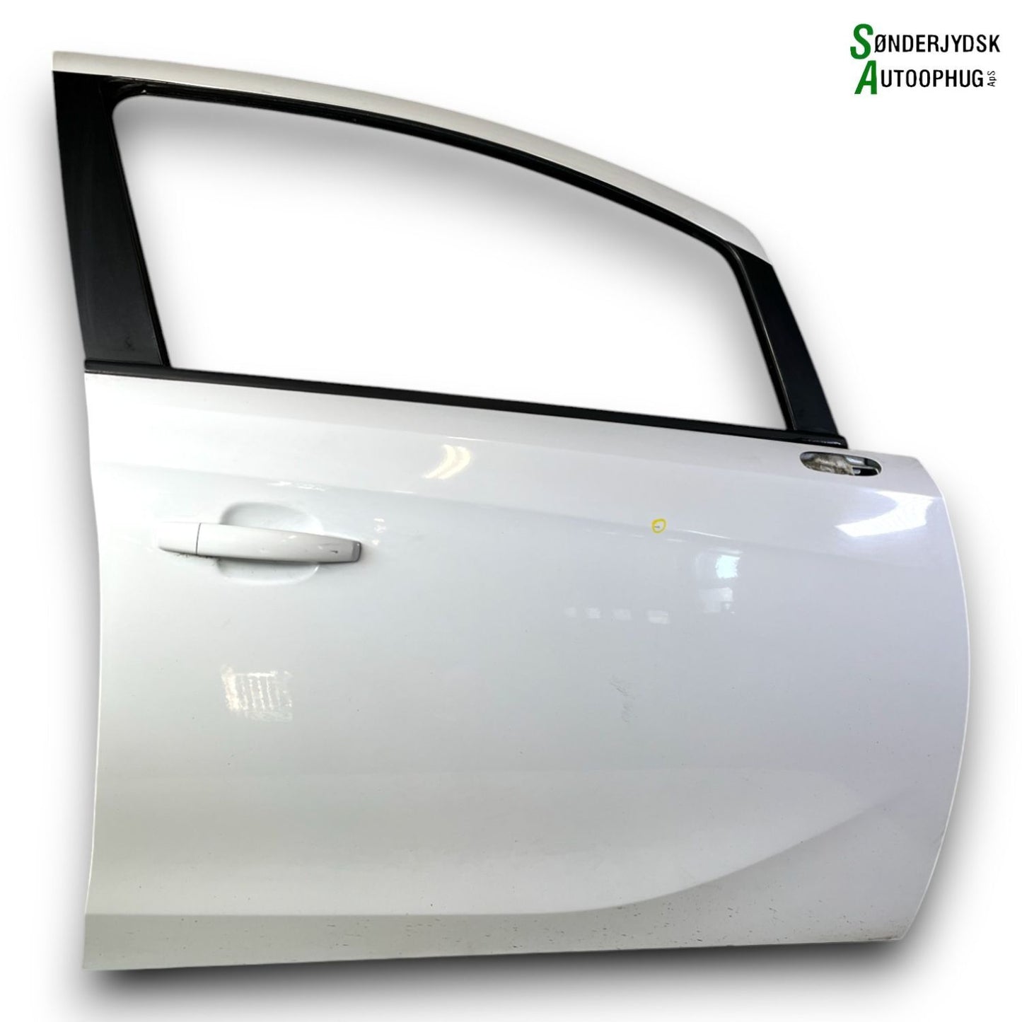 Opel Corsa E Fordør H Med OEM Nr. 13433939 Fra Opel Ophugger