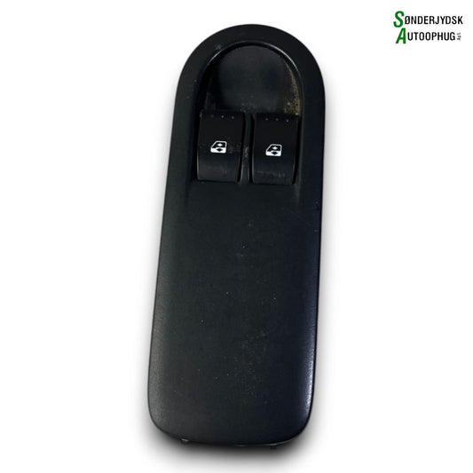 Renault Megane 2 Kontakt Rudehejs Med OEM Nr. 8200195937 Fra Renault Ophugger