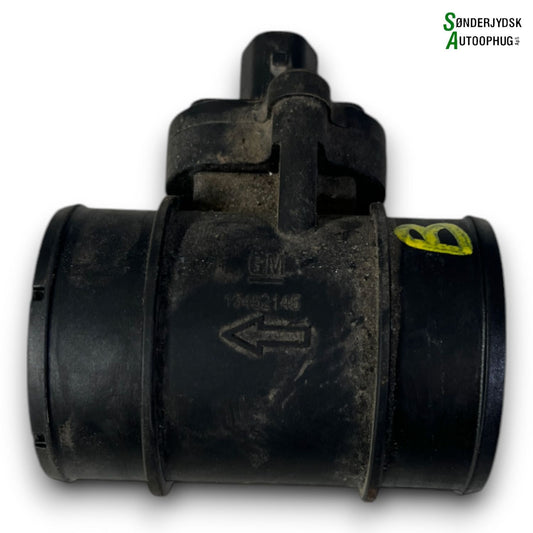 Opel Corsa E Luftmængdemåler Med OEM Nr. 13452145 Fra Opel Ophugger