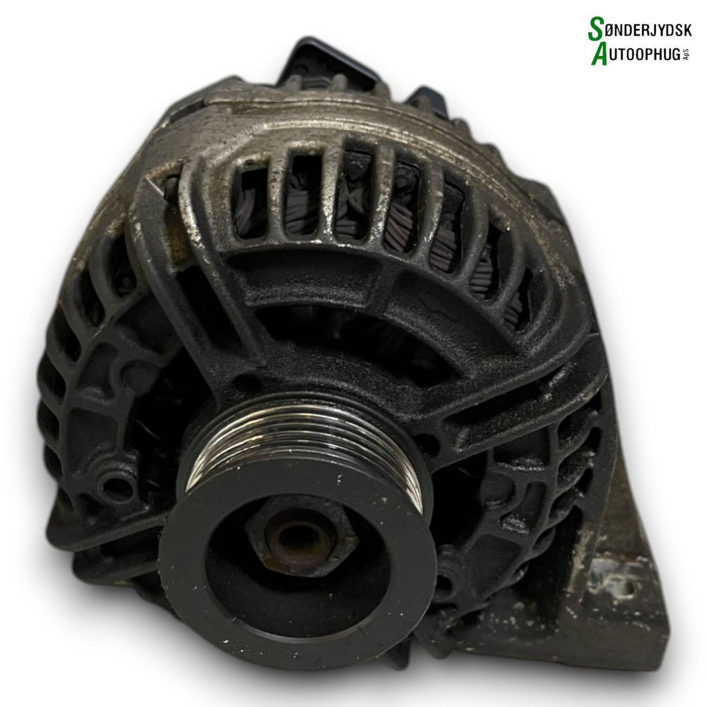 Volvo V70 Generator Med OEM Nr. 8111001 Fra Volvo Ophugger