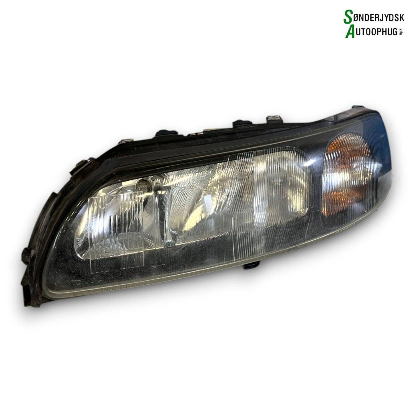 Volvo V70 Forlygte Med OEM Nr. 8693571 Fra Volvo Ophugger