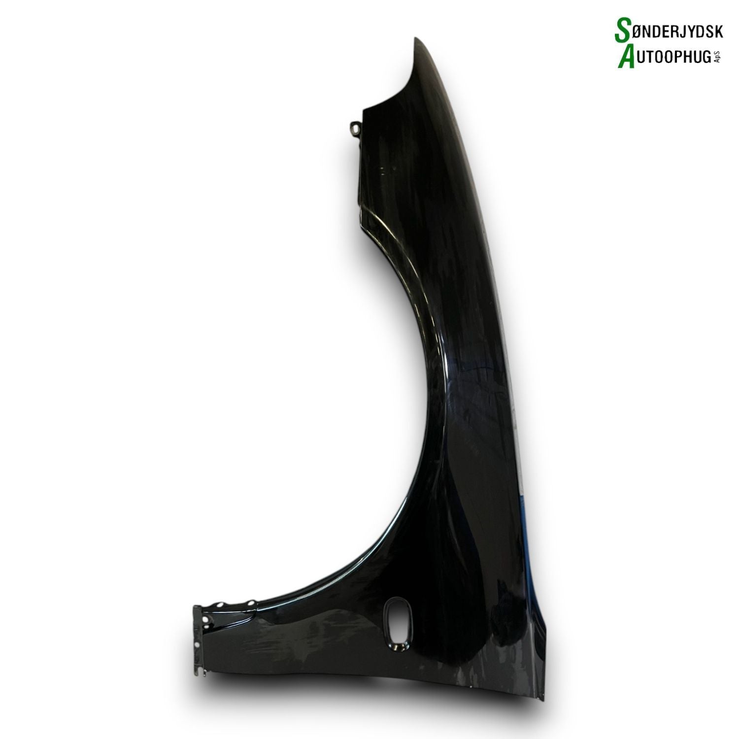 Mitsubishi Galant NEA5 Forskærm V Med OEM Nr. MR273255 Fra Mitsubishi Ophugger