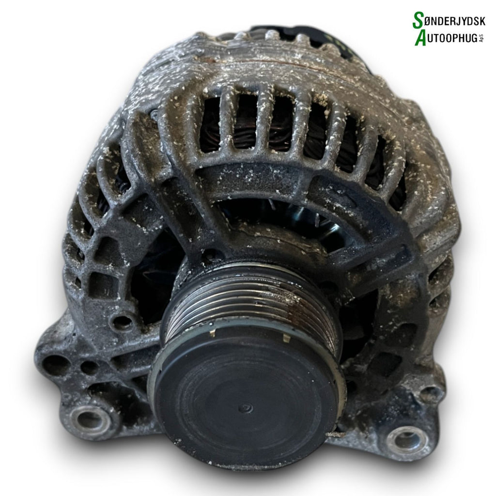 Skoda Fabia Generator Med OEM Nr. 028903028E Fra Skoda Ophugger