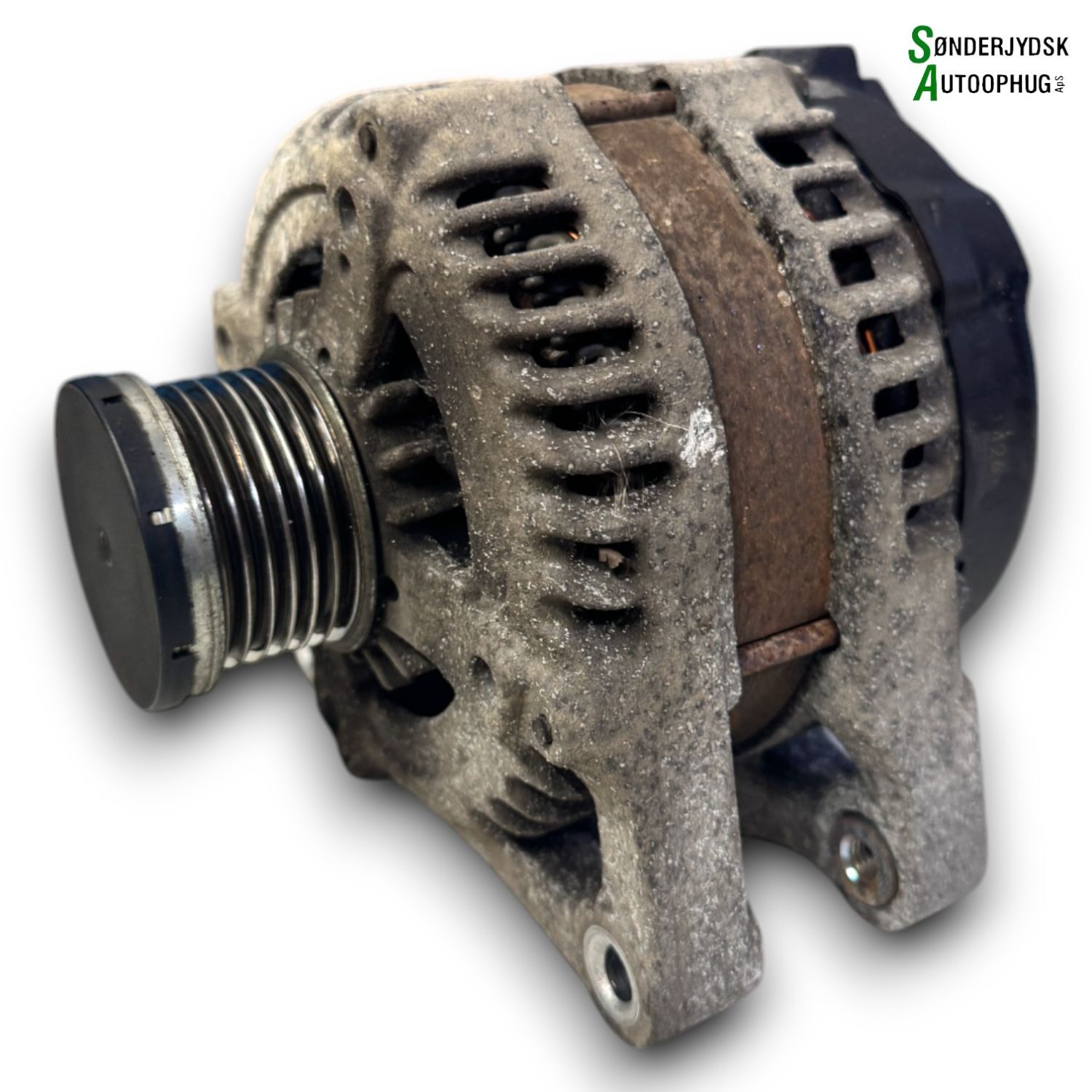 Ford Fiesta 7 Generator Med OEM Nr. 2415008 Fra Ford Ophugger