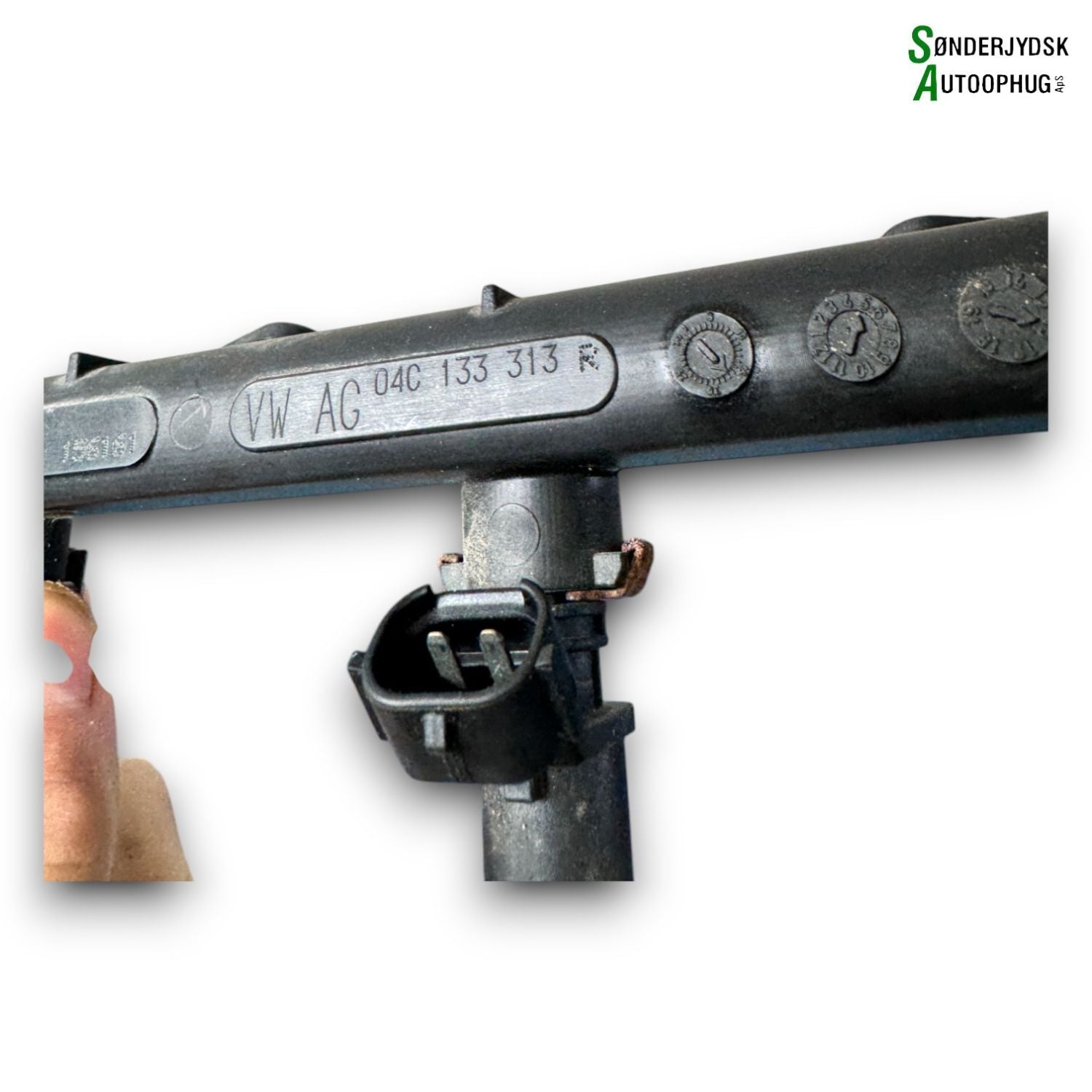 VW Polo 6C Rail Bro Med OEM Nr. 04C133317M Fra VW Ophugger