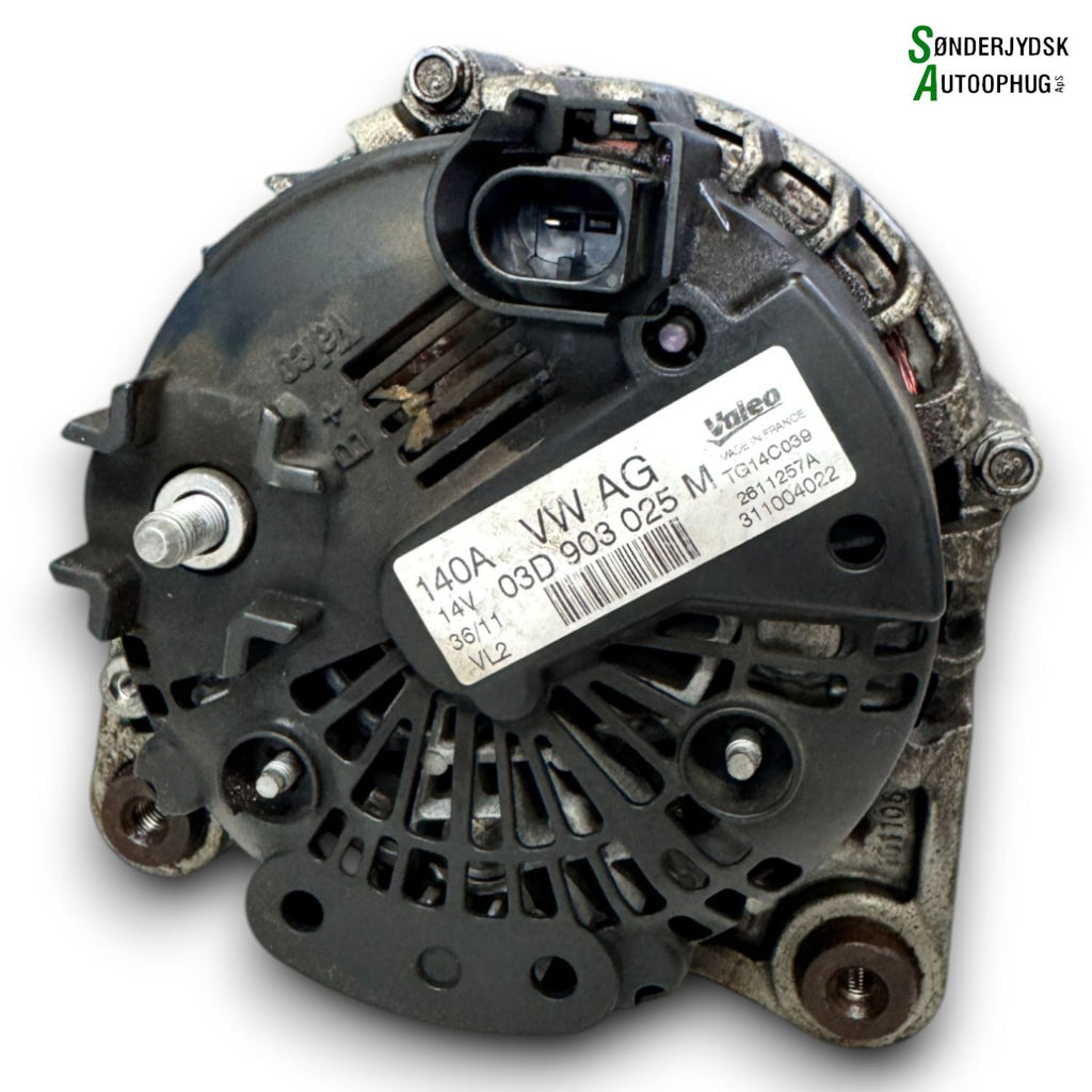 VW Polo 6R Generator Med OEM Nr. 03D903025M Fra VW Ophugger