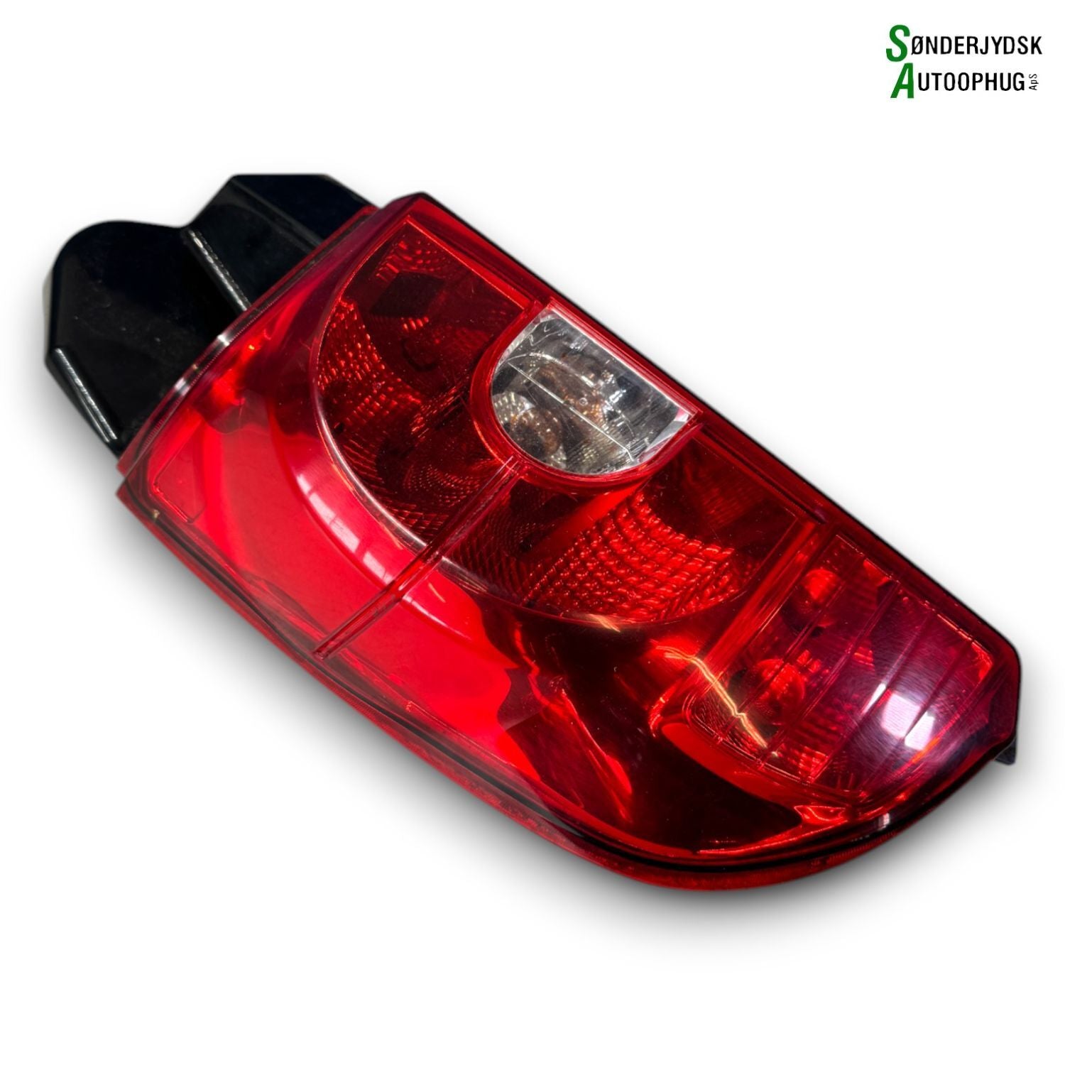 Mitsubishi Colt Facel Baglygte Med OEM Nr. 8330A701 Fra Mitsubishi Ophugger