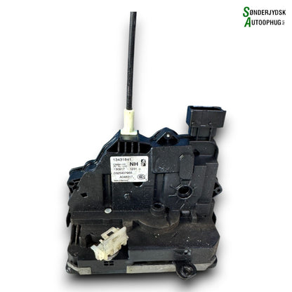 Opel Corsa E Dørlås Med OEM Nr. 13431841 Fra Opel Ophugger