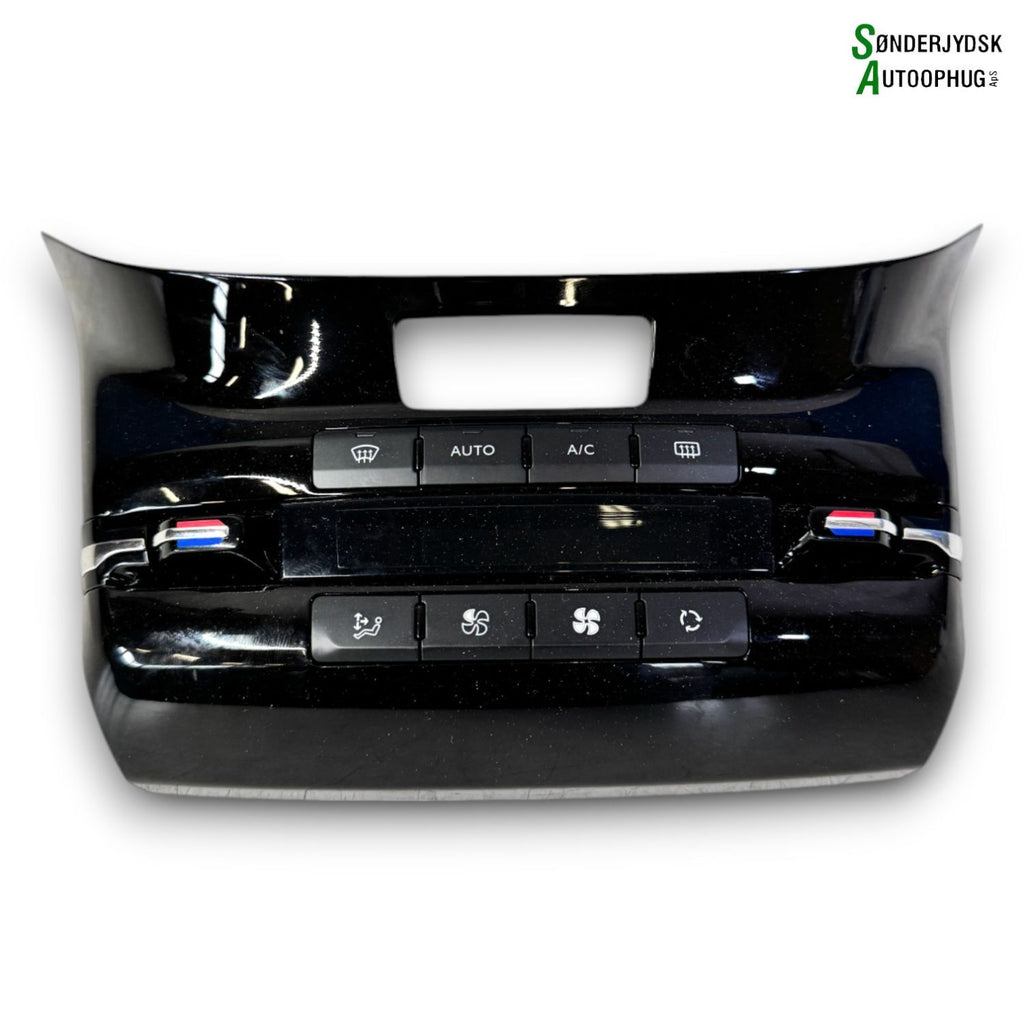 Peugeot 208 Varmeregulering Med OEM Nr. 96722471XU Fra Peugeot Ophugger
