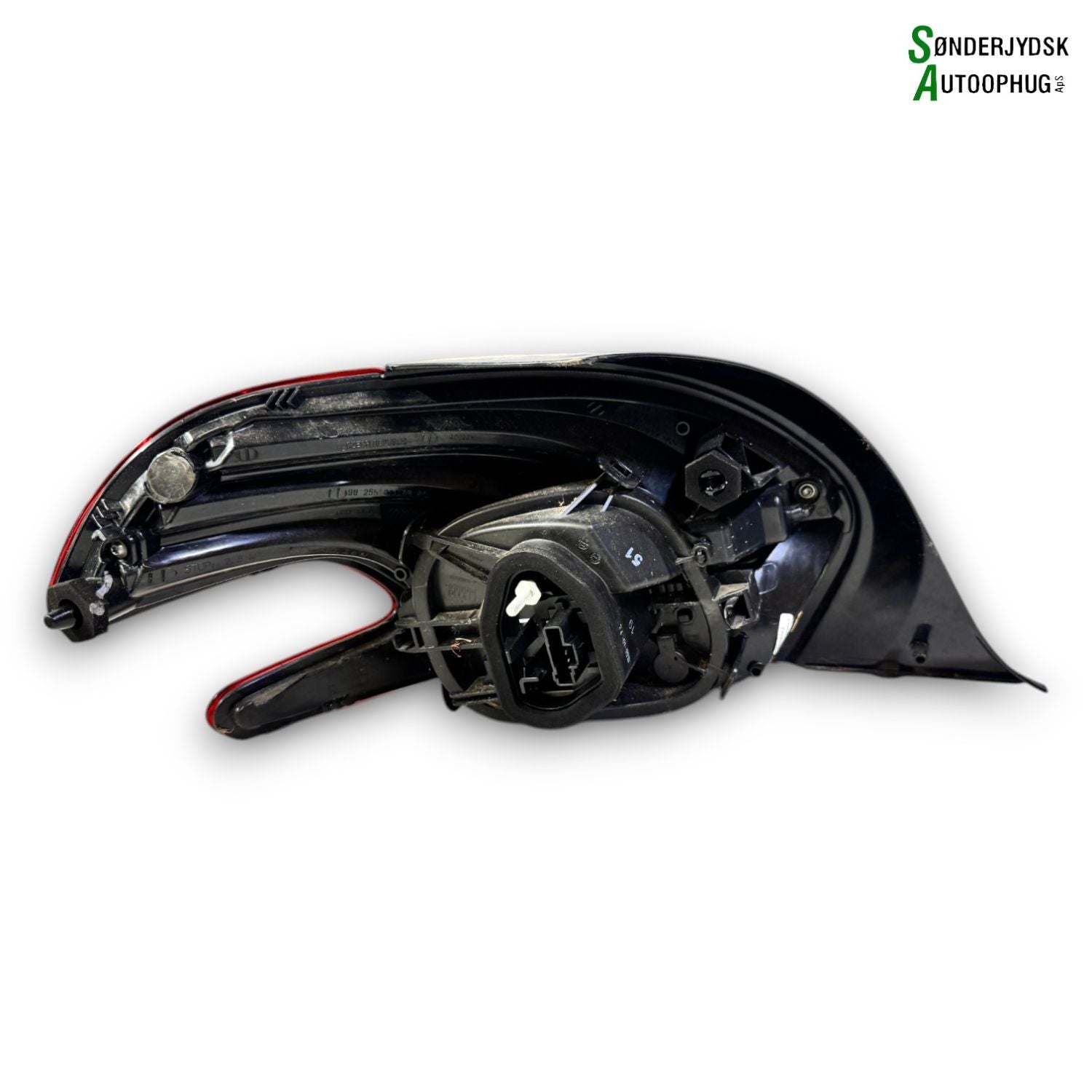 Peugeot 208 Baglygte Med OEM Nr. 9825601180	 Fra Peugeot Ophugger