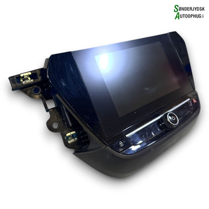 Opel Corsa F Radio, Multi Display Med OEM Nr. 98457526809832274680 Fra Opel Ophugger