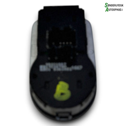 Opel Corsa F Kontakt Lys Med OEM Nr. 39201667 Fra Opel Ophugger