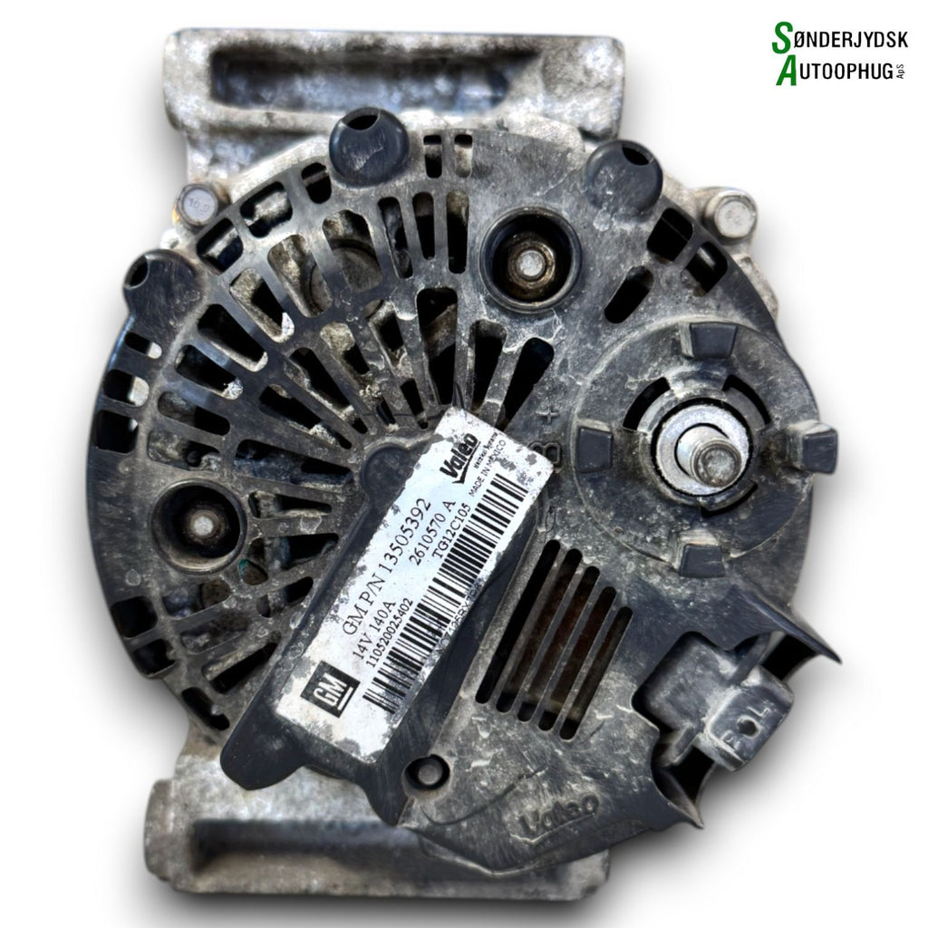Opel Corsa D Generator Med OEM Nr. 1202341 Fra Opel Ophugger