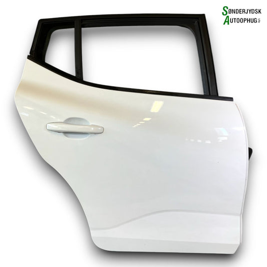 Dacia Sandero LLI Bagdør H Med OEM Nr. 821002247R Fra Dacia Ophugger