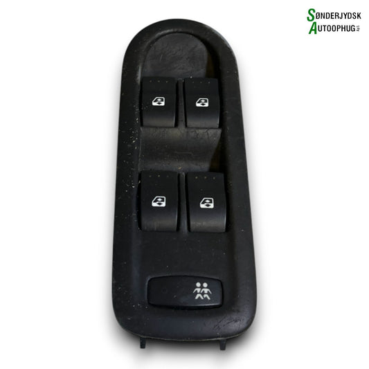 Renault Megane 2 Kontakt Rudehejs Med OEM Nr. 8200195937 Fra Renault Ophugger