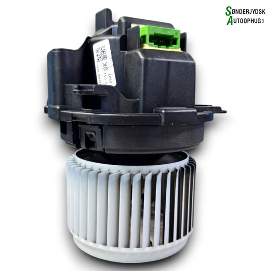 Dacia Sandero LLI Varmeblæser Med OEM Nr. 278605796R Fra Dacia Ophugger