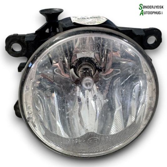 Dacia Sandero LLI Tågelygte For Med OEM Nr. 261500097R Fra Dacia Ophugger