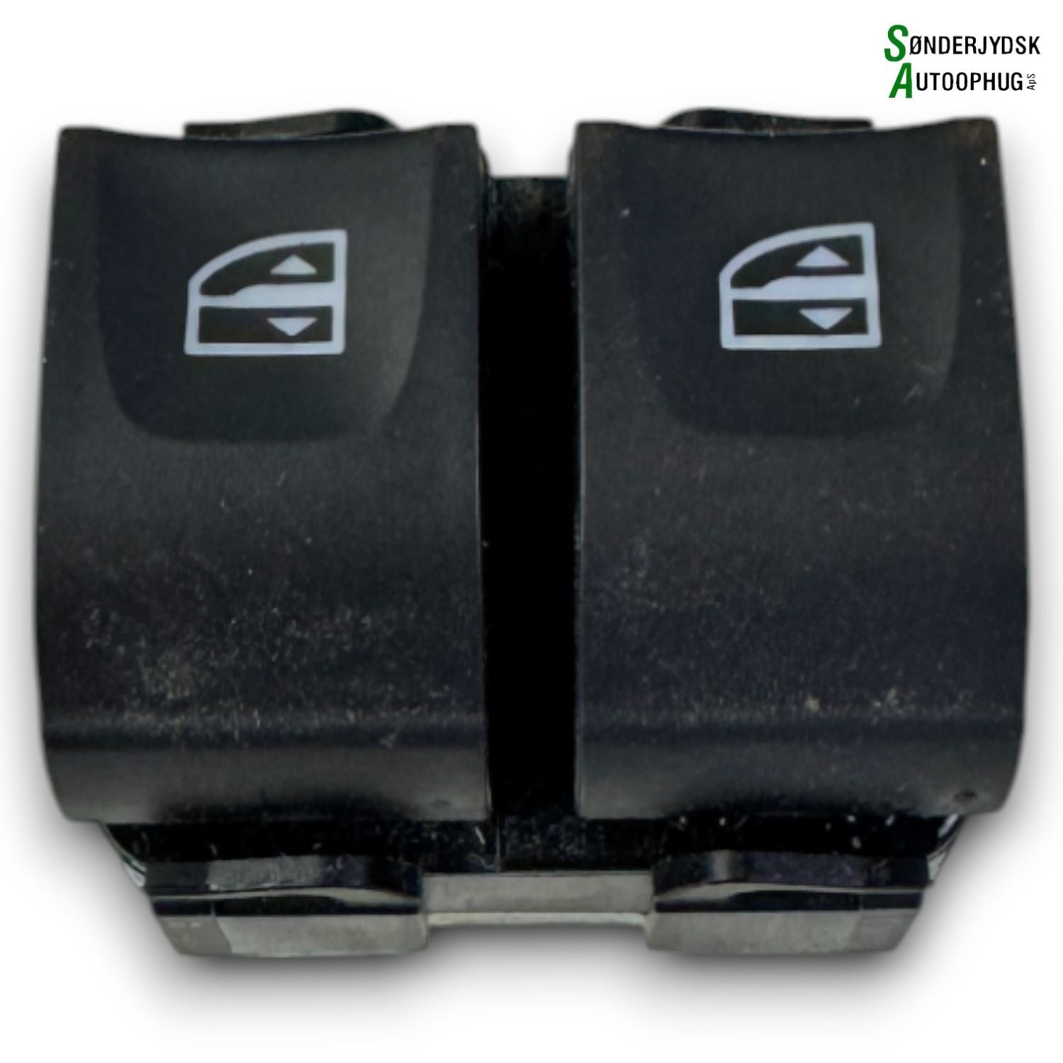 Dacia Sandero LLI Kontakt Rudehejs Med OEM Nr. 254112588R Fra Dacia Ophugger