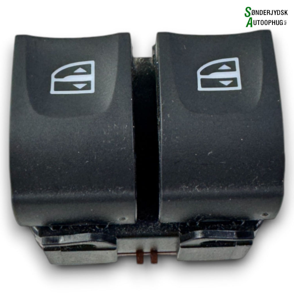 Dacia Sandero Lli Kontakt Rudehejs Med OEM Nr. 254113300R Fra Dacia Ophugger