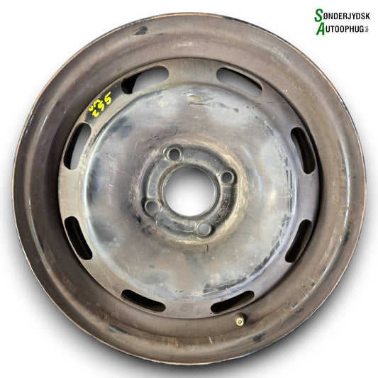 Peugeot 208 Fælg Med OEM Nr. Ophugger Fra Peugeot Ophugger