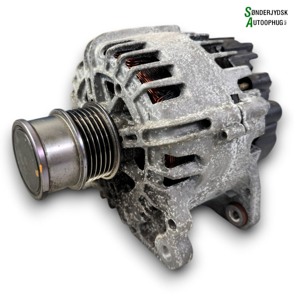 Skoda Rapid Generator Med OEM Nr. 04E903015G Fra Skoda Ophugger