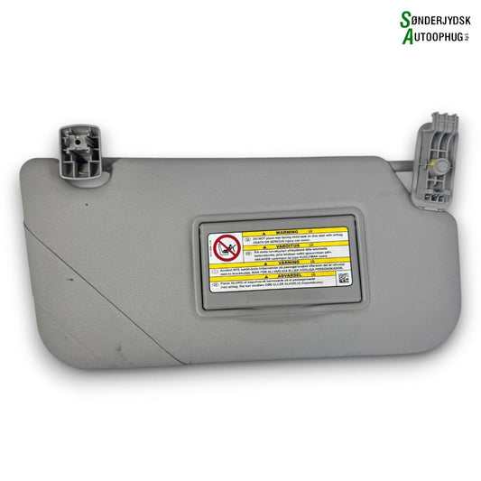 Ford Fiesta 7 Solskærm Med OEM Nr. 1702309 Fra Ford Ophugger