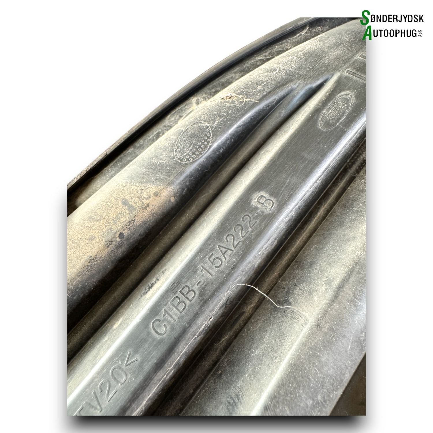 Ford Fiesta 7 Kofangergitter Med OEM Nr. C1BB15A222B Fra Ford Ophugger