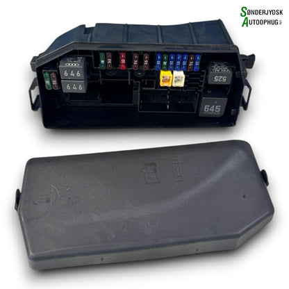 Skoda Kamiq Sikringsboks Med OEM Nr. 2Q0937132A Fra Skoda Ophugger