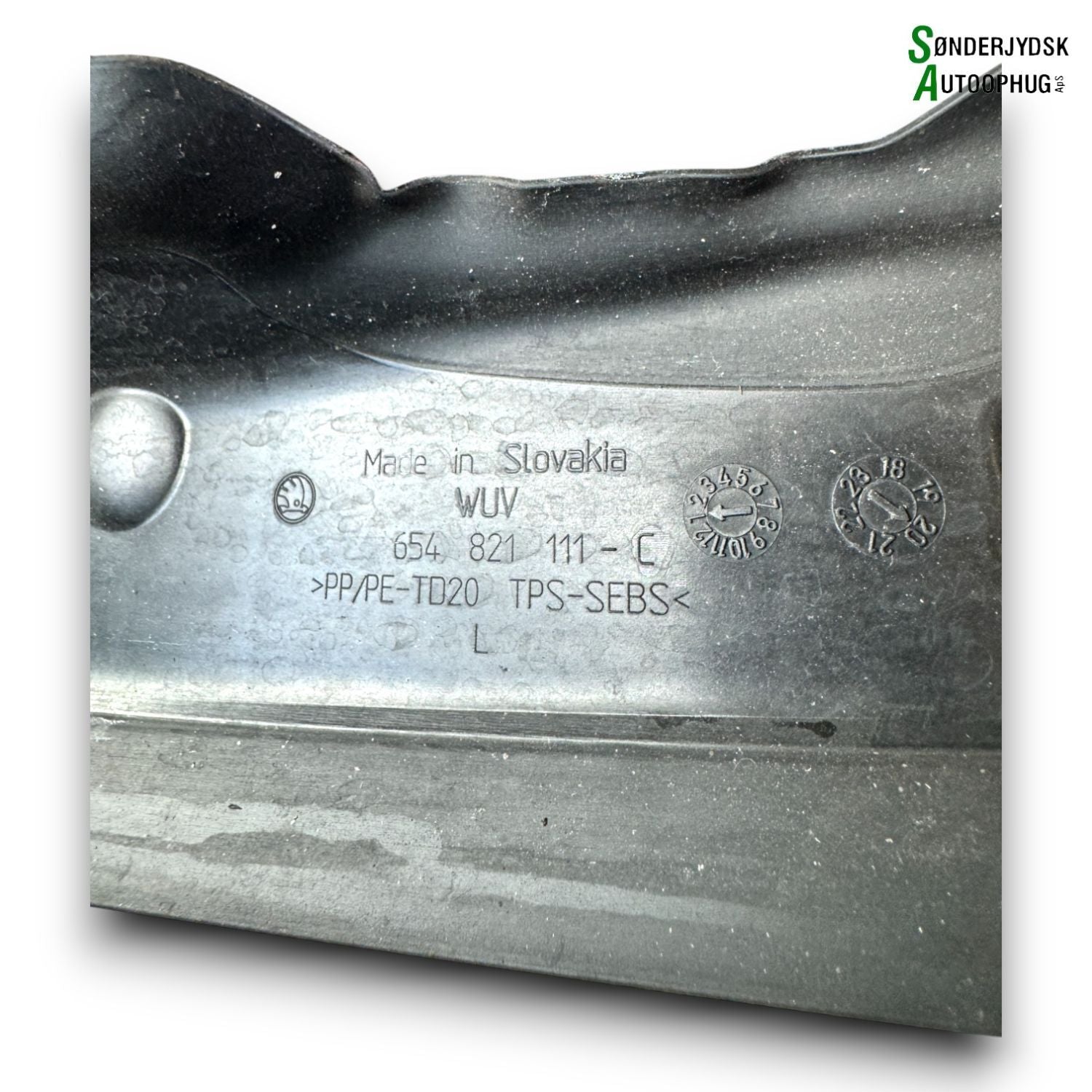 Skoda Kamiq Torpedoplade Med OEM Nr. 654821111C Fra Skoda Ophugger